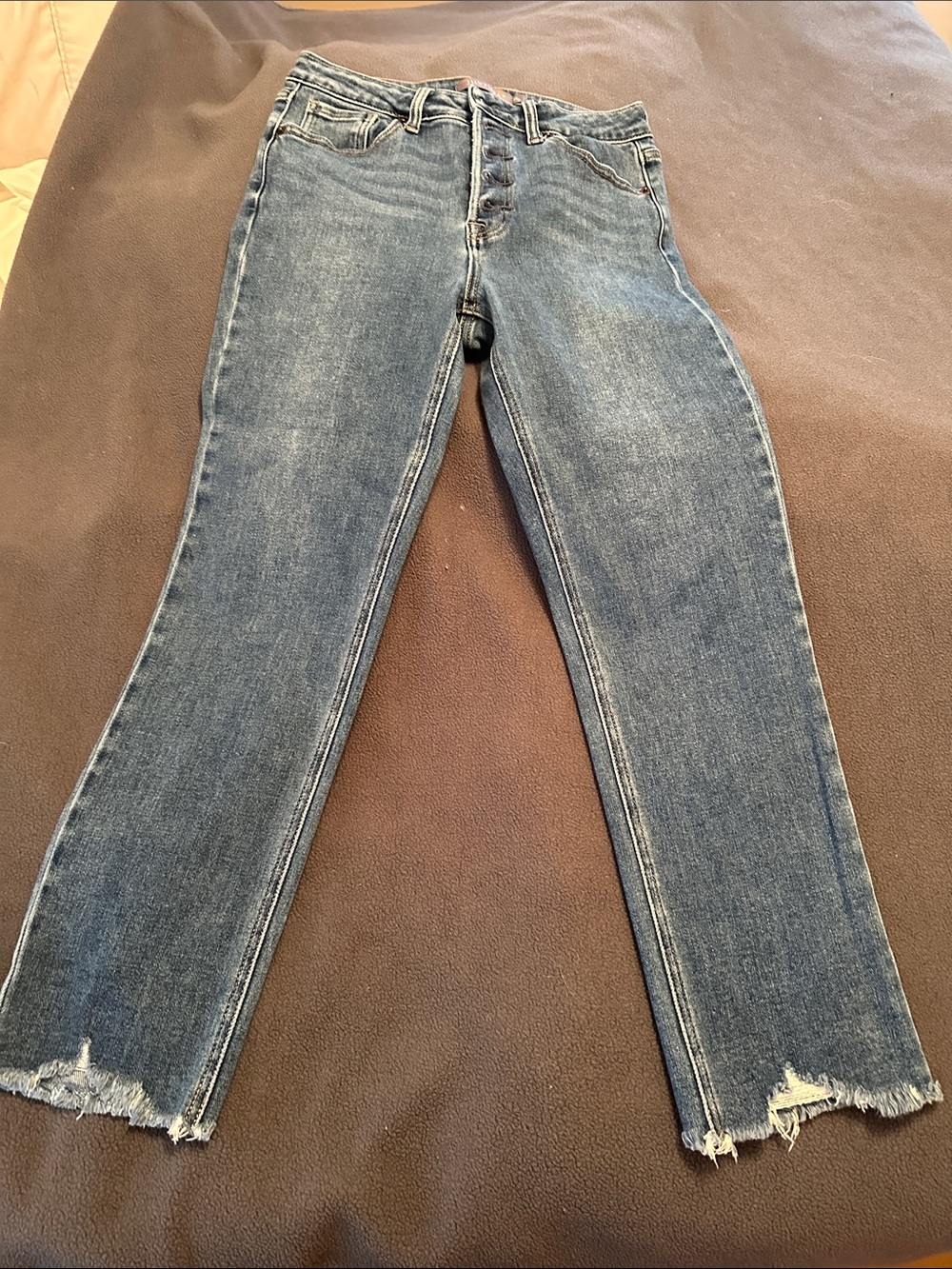 Just USA Straight Leg Jeans in Medium Blue Wash